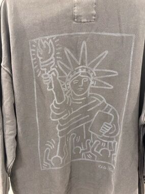 Aerie The Chill Keith Haring Statue of Liberty Graphic Sweatshirt Gray size L